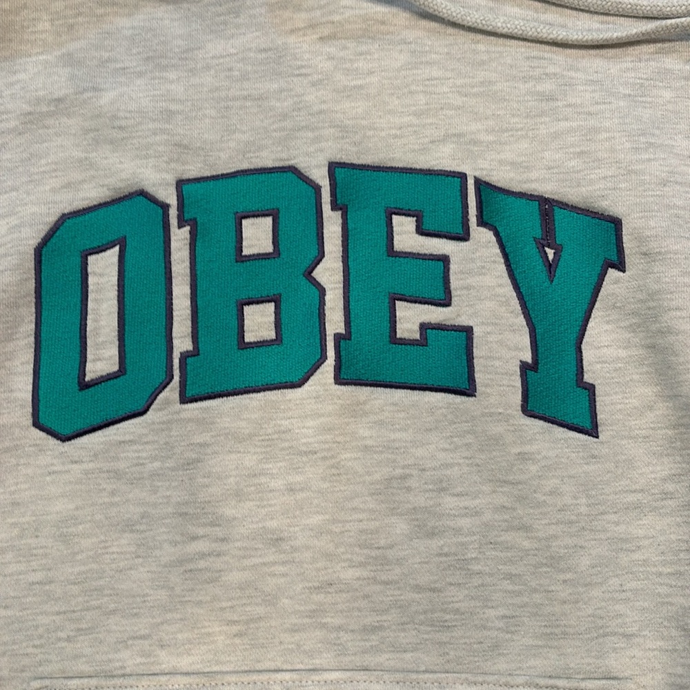 Obey Men’s sweatshirt size medium - Picture 2 of 2